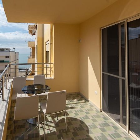 Spacious 2 Bedroom Apartment In Durres Beach Exteriér fotografie