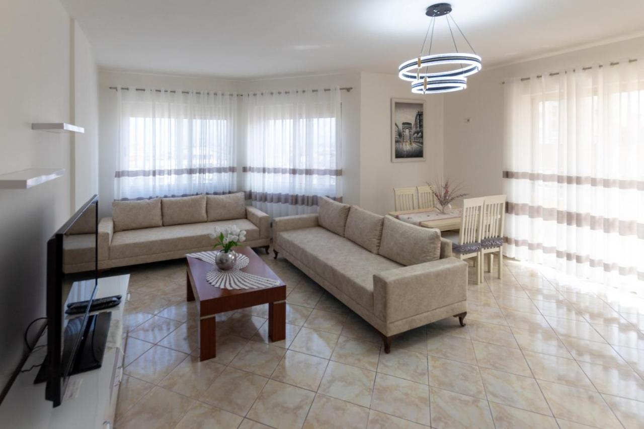 Spacious 2 Bedroom Apartment In Durres Beach Exteriér fotografie