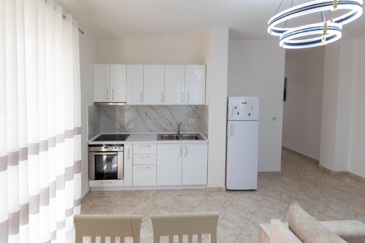 Spacious 2 Bedroom Apartment In Durres Beach Exteriér fotografie