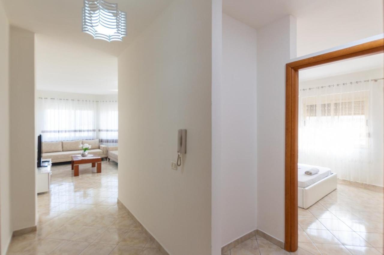 Spacious 2 Bedroom Apartment In Durres Beach Exteriér fotografie