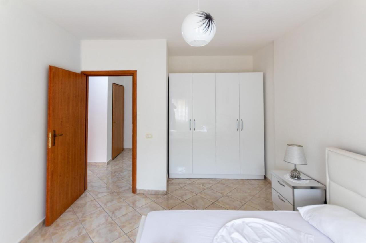 Spacious 2 Bedroom Apartment In Durres Beach Exteriér fotografie