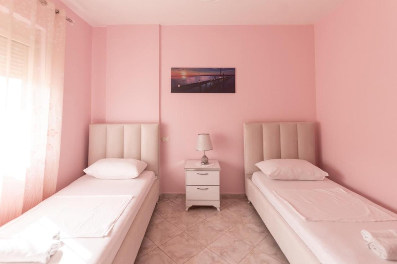 Spacious 2 Bedroom Apartment In Durres Beach Exteriér fotografie