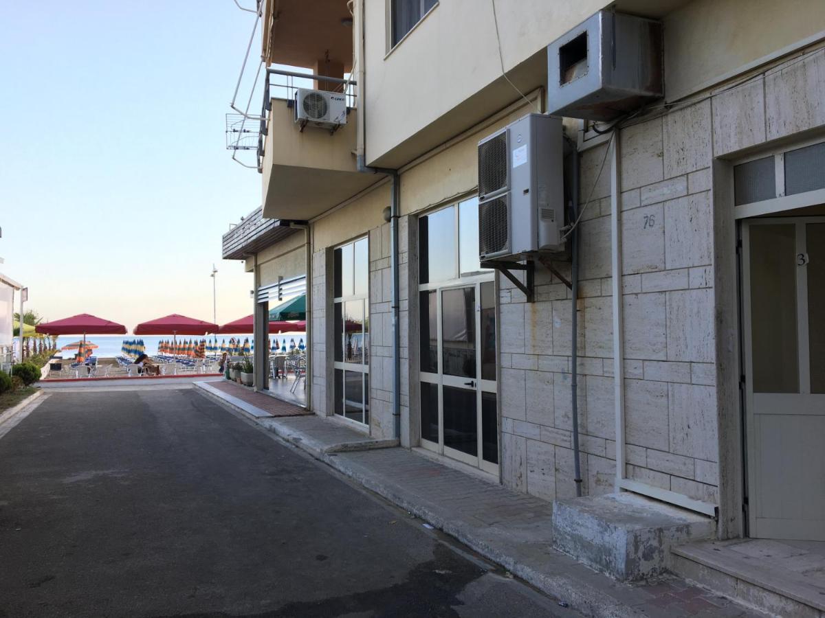 Spacious 2 Bedroom Apartment In Durres Beach Exteriér fotografie