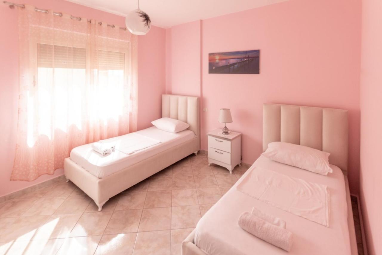 Spacious 2 Bedroom Apartment In Durres Beach Exteriér fotografie
