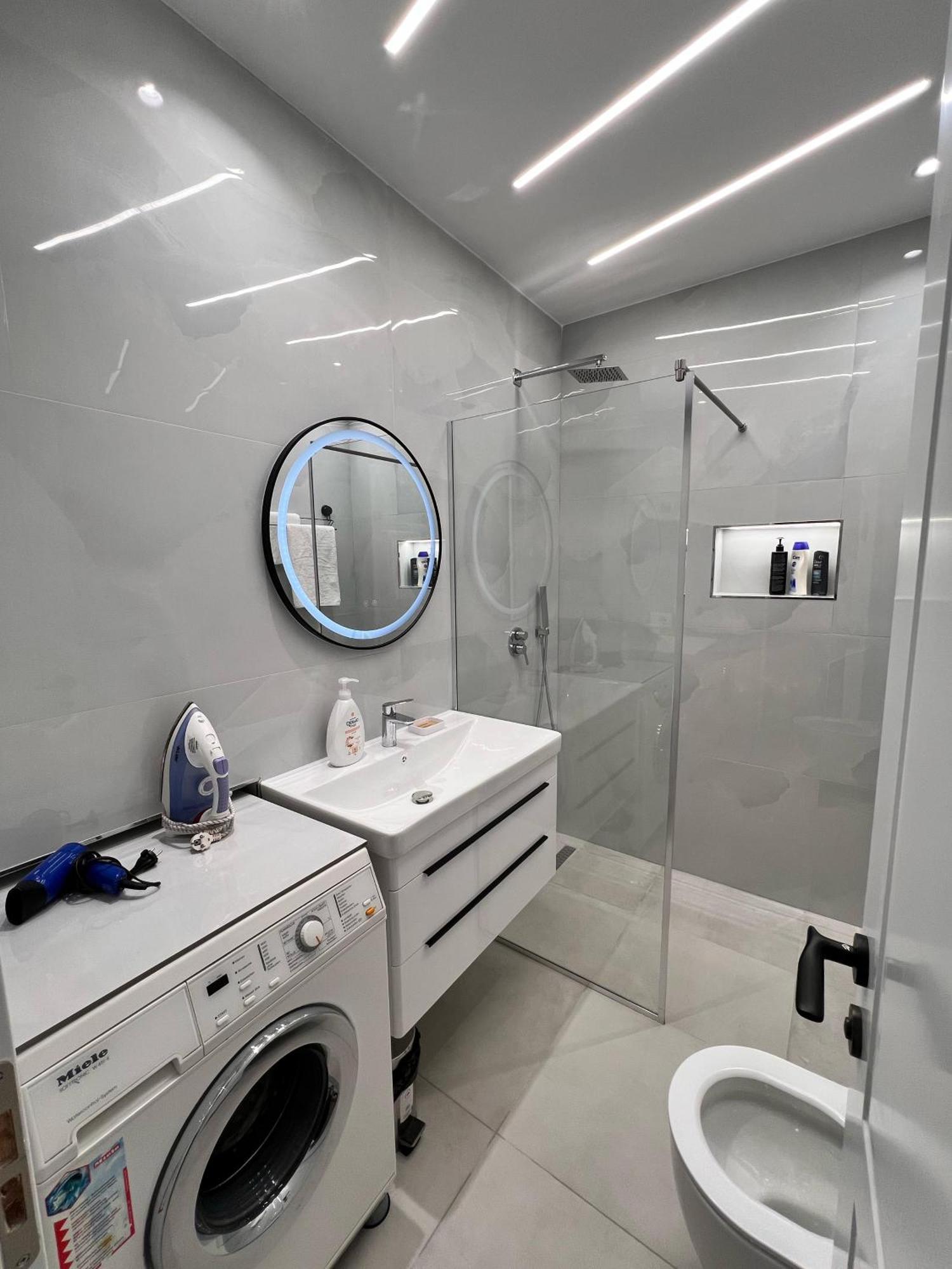 Spacious 2 Bedroom Apartment In Durres Beach Exteriér fotografie